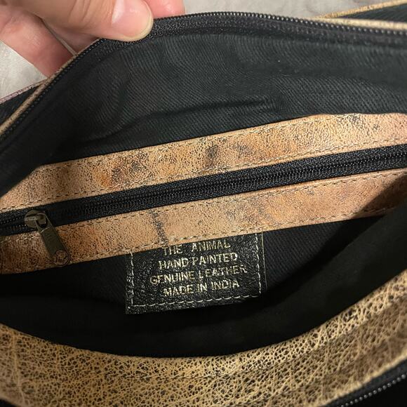 SALE!! Vintage The Animal purse wearable art leather hand painted made in India - Picture 3 of 9